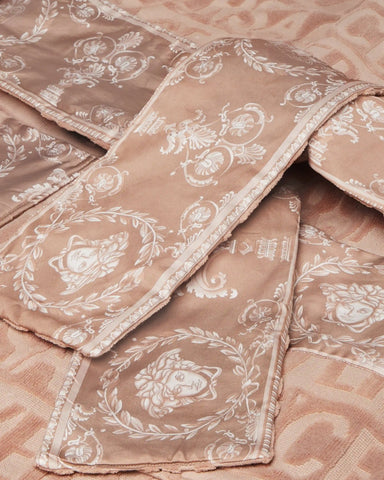 I â?Baroque Bathrobe